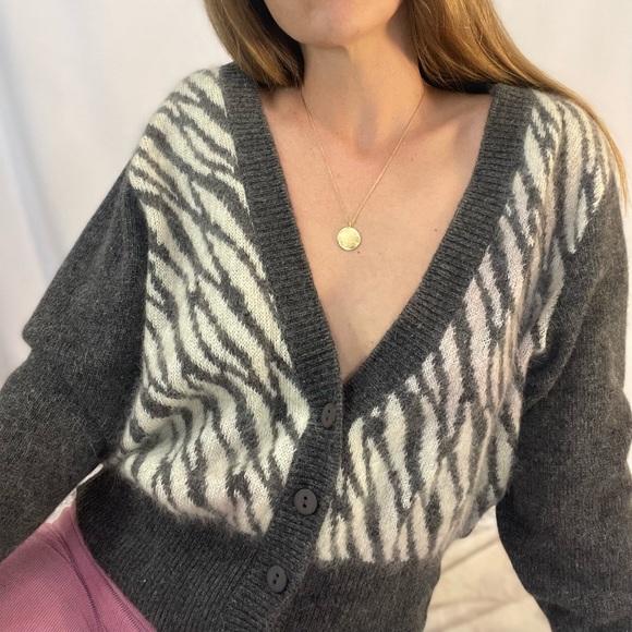 Vintage 90s Animal Print Cardigan - Picture 3 of 10